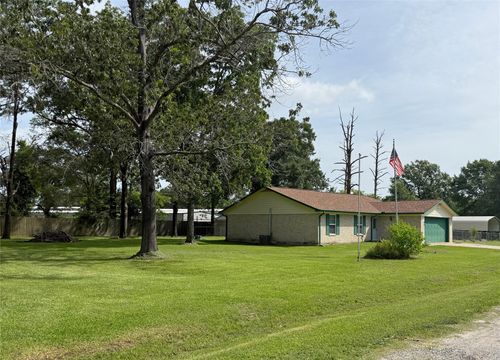 51 E Oakridge Dr, Pointblank, TX, 77364-6532 | Card Image