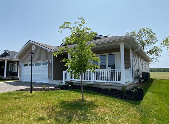 215 Lake Breeze Dr, House other with 2 bedrooms, 2 bathrooms and 2 parking in Goderich ON | Image 37
