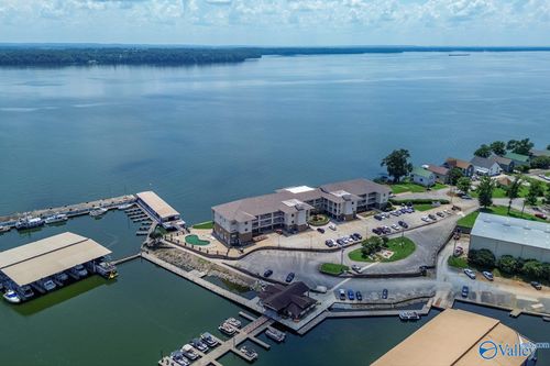 apt-205-6122 Bay Village Dr, Athens, AL, 35611-3721 | Card Image