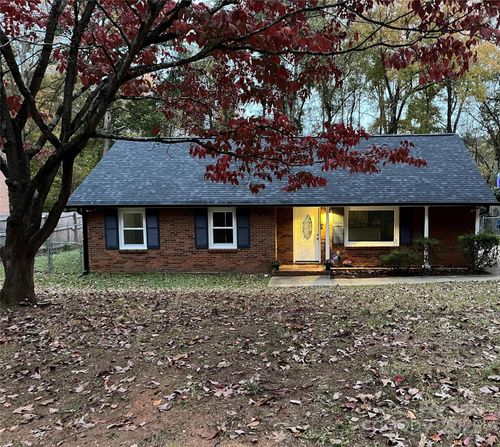 10517 Starwood Dr, Charlotte, NC, 28215-9662 | Card Image