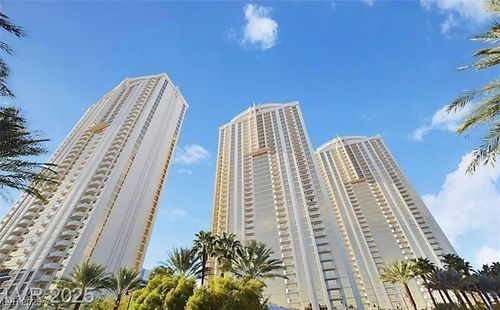 22717-135 E Harmon Ave, Las Vegas, NV, 89109-4503 | Card Image