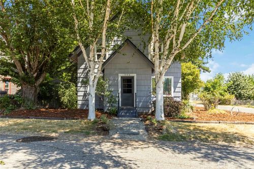 546 4th Avenue Sw, Castle Rock, WA, 98611 | Card Image