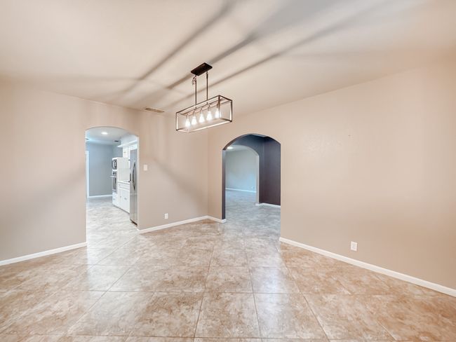 1420 Bowie Cir, House other with 3 bedrooms, 2 bathrooms and null parking in Corsicana TX | Image 7