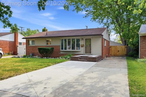 8245 Roosevelt St, Taylor, MI, 48180-2744 | Card Image