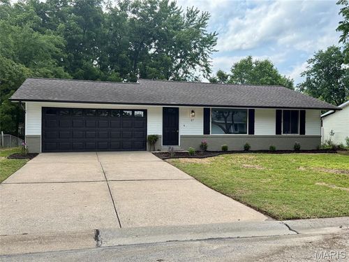 17 Oxbow Rd, Saint Peters, MO, 63376-1503 | Card Image