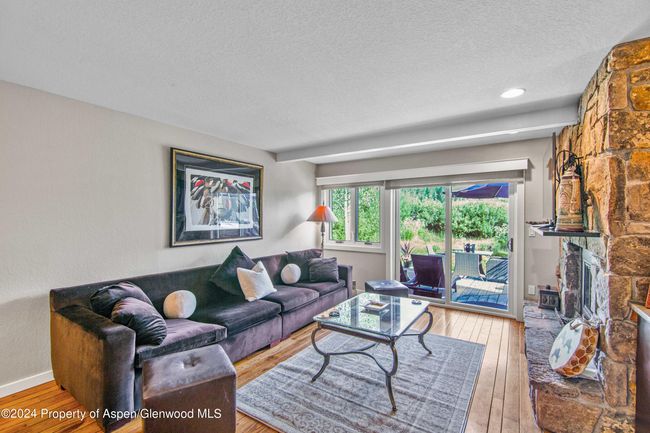 63 - 115 Harleston Grn, Townhouse with 2 bedrooms, 3 bathrooms and 1 parking in Snowmass Village CO | Image 10