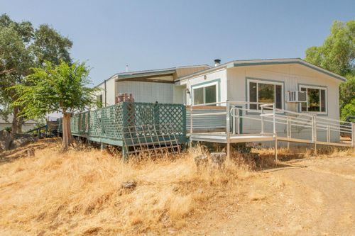 35032 George Smith Rd, Yokuts Valley, CA, 93675-9632 | Card Image