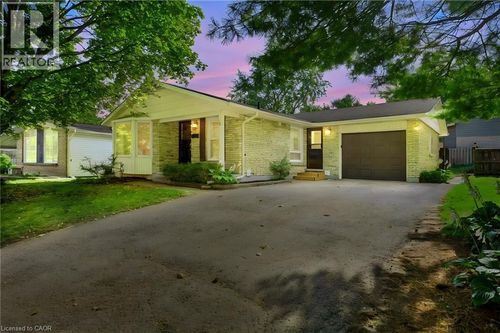 95 Underhill Crescent, Kitchener, ON, N2A2S7 | Card Image