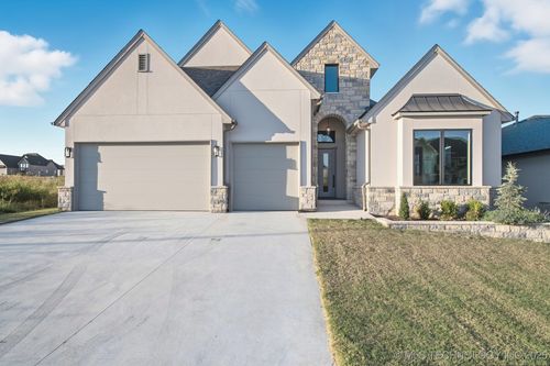 2607 E 135th St S, Bixby, OK, 74008 | Card Image