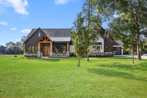 412 S Garrett Cir, Bellville, TX, 77418-2158 | Card Image