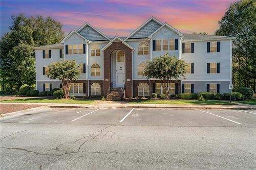 unit-3d-3694 Cotswold Ave, Greensboro, NC, 27410-9631 | Card Image