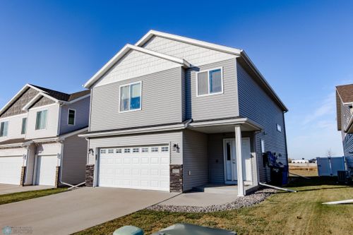 6273 55th Avenue S, Fargo, ND, 58104 | Card Image