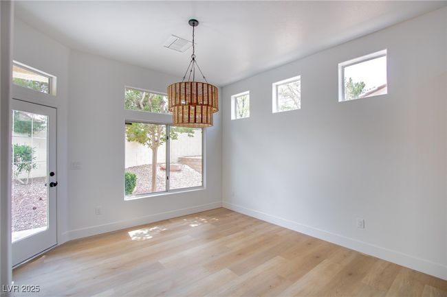 10405 Junction Hill Dr, Townhouse with 2 bedrooms, 2 bathrooms and null parking in Las Vegas NV | Image 12