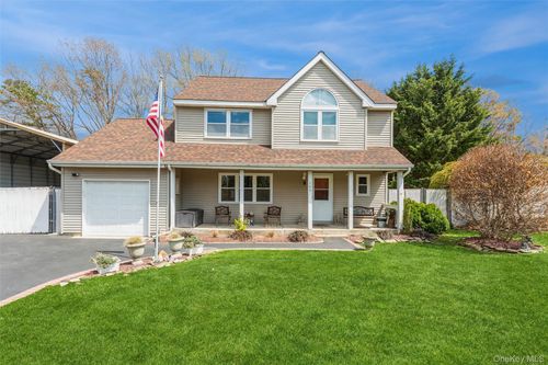 145 Bishop Ln, Holbrook, NY, 11741-5026 | Card Image