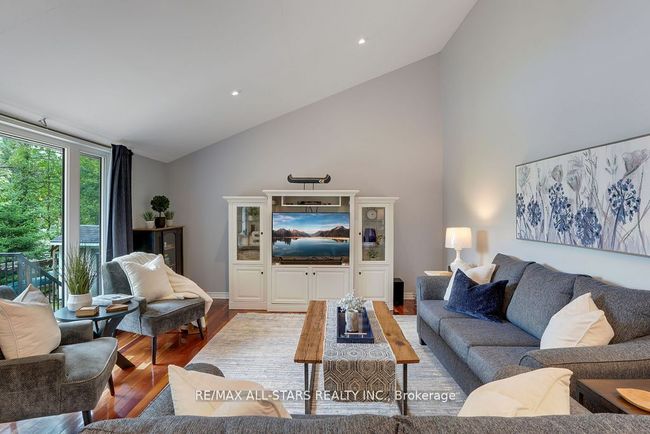 1086 Cameron Lane, House other with 3 bedrooms, 1 bathrooms and 6 parking in Algonquin Highlands ON | Image 9