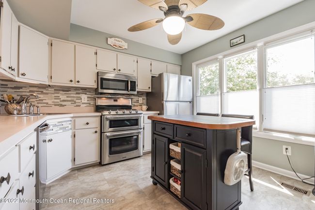 601 Beach Ave, Condo with 2 bedrooms, 3 bathrooms and null parking in Bradley Beach NJ | Image 5