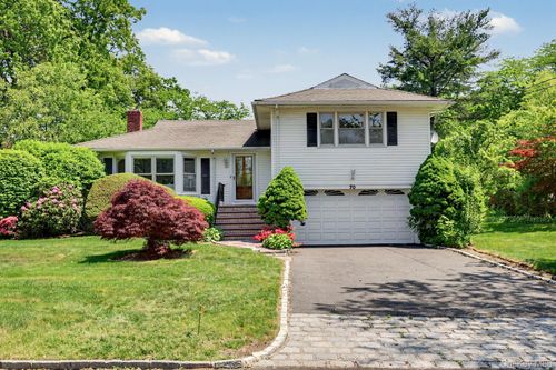 70 Richbell Rd, White Plains, NY, 10605-4634 | Card Image