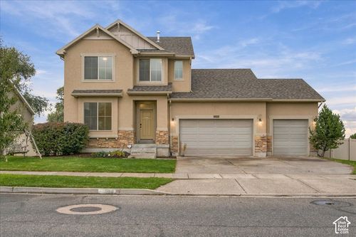 998 E Mountain Shadow Dr, Layton, UT, 84040-7015 | Card Image