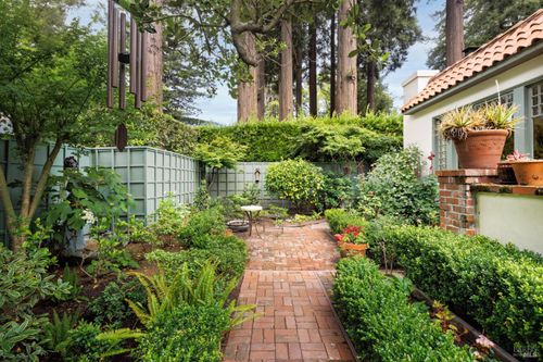 177 Miller Ave, Mill Valley, CA, 94941-2713 | Card Image