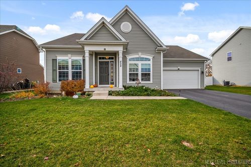 828 Mario Ln, Gilberts, IL, 60136-7722 | Card Image