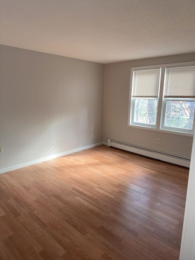 UNIT-4 - 68 Lantern Ln, Condo with 1 bedrooms, 1 bathrooms and 2 parking in Dracut MA | Image 8