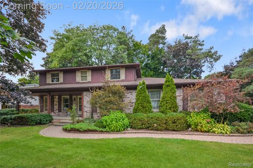 53645 Lambeth Ct, Shelby Township, MI, 48316-2136 | Card Image