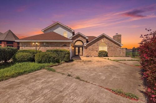 1307 S S 24th 1/2 St, Nederland, TX, 77627-6260 | Card Image