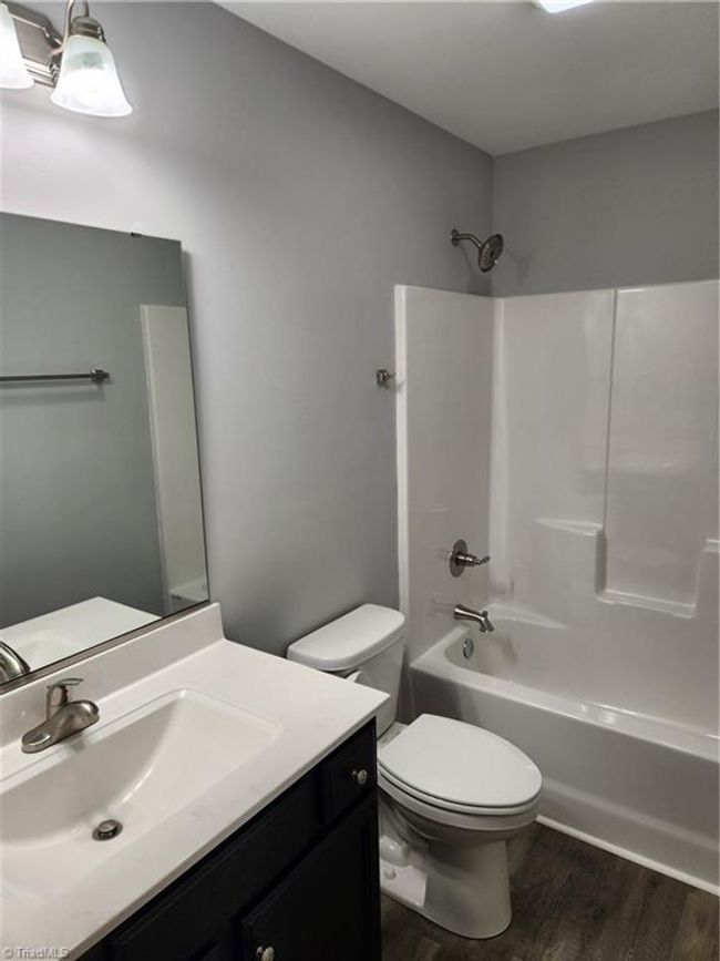 Hall Bath | Image 10