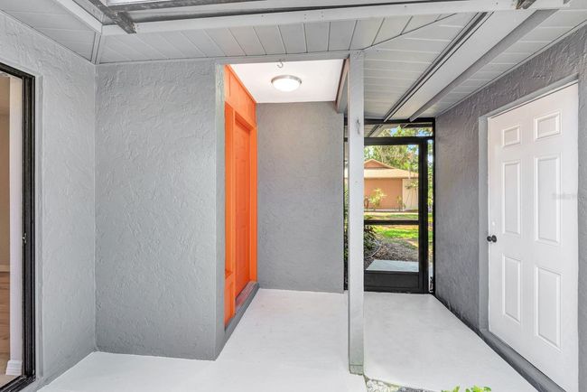 5192 Cedar Hammock Ln, House other with 3 bedrooms, 2 bathrooms and null parking in SARASOTA FL | Image 5