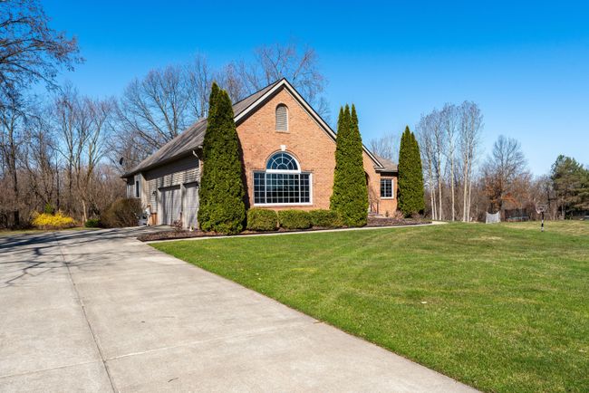 2101 Crested Butte Dr, House other with 4 bedrooms, 3 bathrooms and null parking in White Lake MI | Image 34
