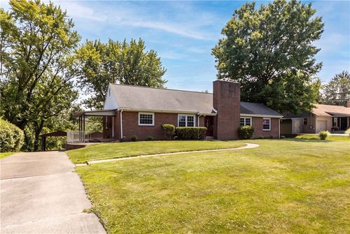 407 Vineyard Dr, Gibsonia, PA, 15044-9226 | Card Image