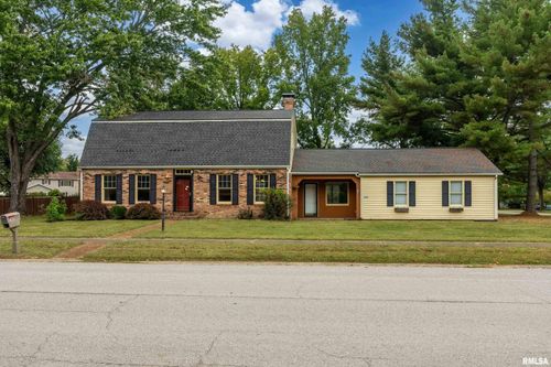 3000 W Kent Dr, Carbondale, IL, 62901-1921 | Card Image