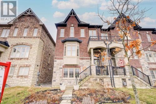 95 Beechborough Cres, East Gwillimbury, ON, L9N0N9 | Card Image