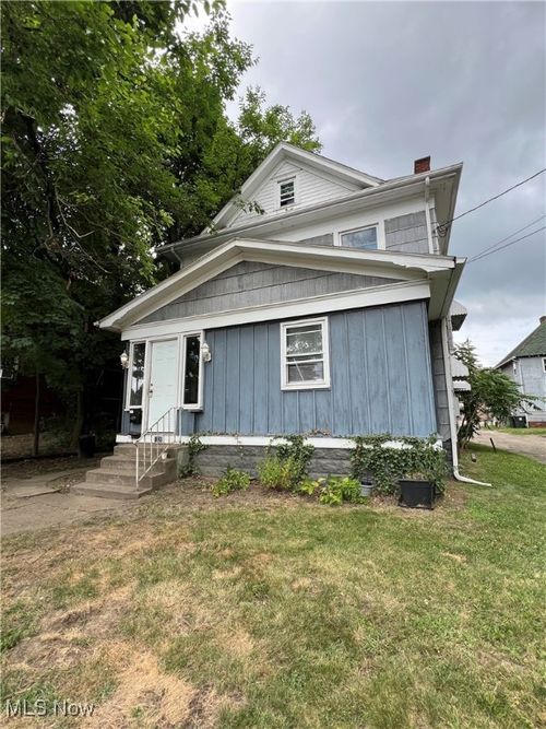 1328 Logan Ave Nw, Canton, OH, 44703-3216 | Card Image