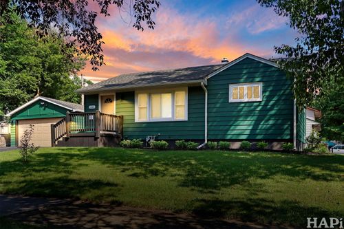 2440 W Cheyenne Rd, WAUKEGAN, IL, 60087-4679 | Card Image