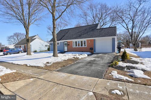 1425 Oakdale Rd, GLEN BURNIE, MD, 21060-7018 | Card Image