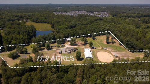 5835 Kreps Rd, Clover, SC, 29710-9122 | Card Image