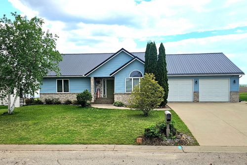 213 Park Dr, Lewiston, MN, 55952-1470 | Card Image