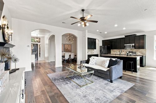 272 Flint Rd, Cibolo, TX, 78108-3807 | Card Image
