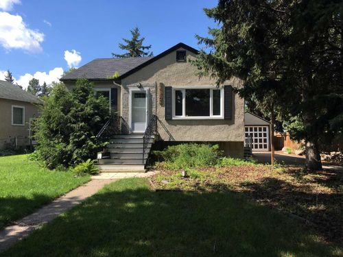 11147 73 Avenue Nw, Home with 4 bedrooms, 1 bathrooms and 4 parking in Edmonton AB | Card Image