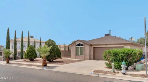 6541 Dakota Ridge Dr, El Paso, TX, 79912-8136 | Card Image