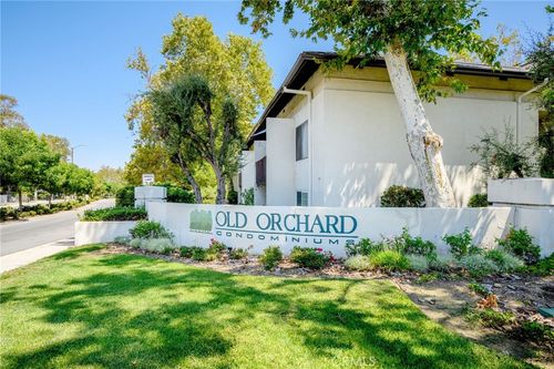 131-23515 Lyons Ave, Valencia, CA, 91355-3027 | Card Image