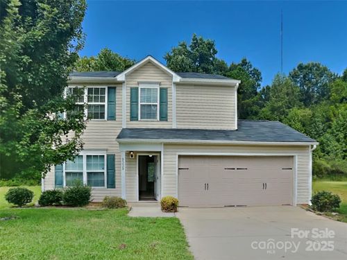 25-9339 Bradstreet Commons Way, Charlotte, NC, 28215-7335 | Card Image