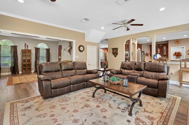 13502 E Brazos Bend Dr, House other with 5 bedrooms, 4 bathrooms and 2 parking in Needville TX | Image 14