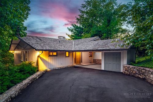 877 Hickory, Boone, NC, 28607-5772 | Card Image