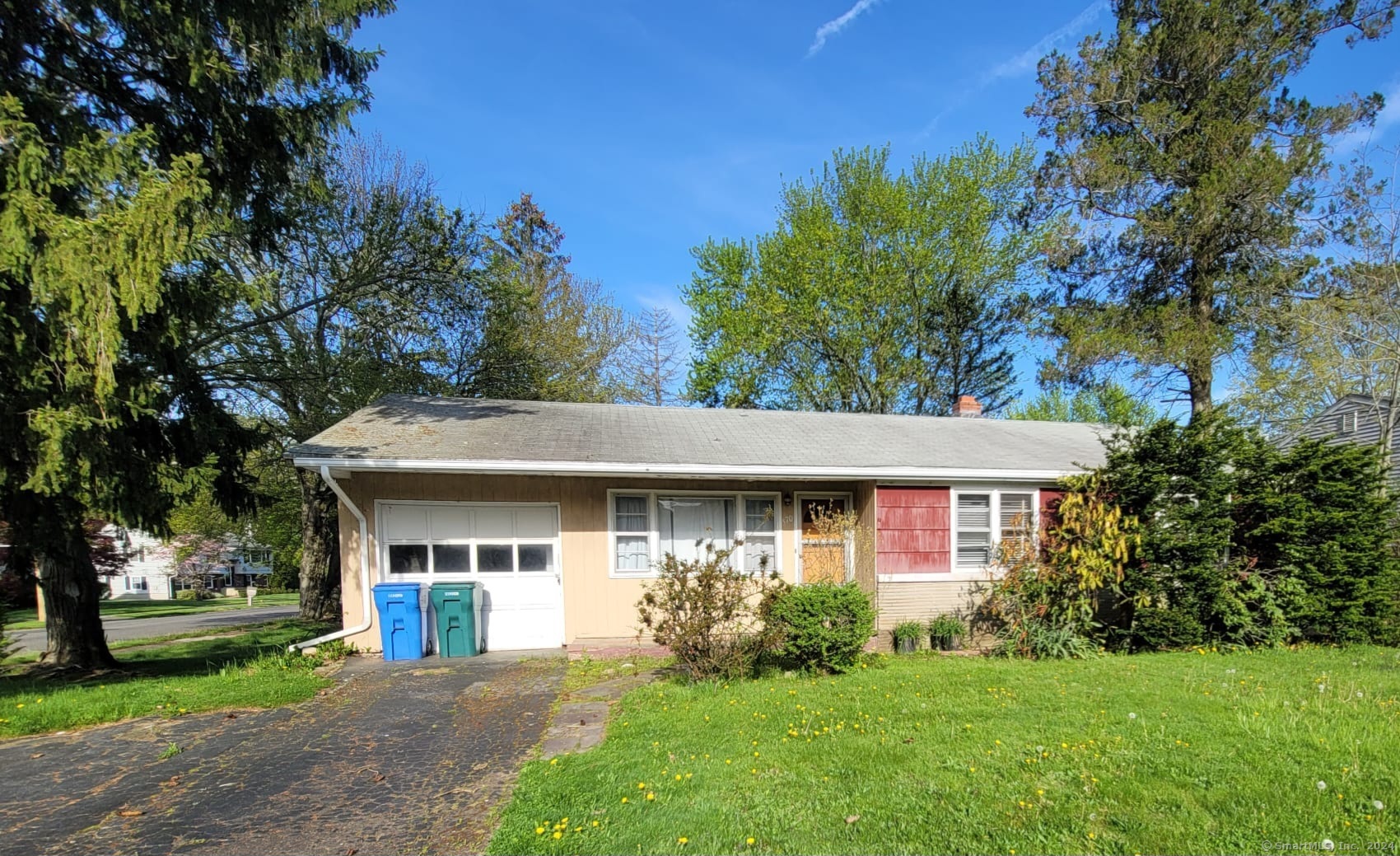 Circular Ave, Hamden, CT 06514