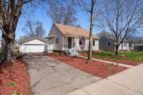 443 E 6th St, New Richmond, WI, 54017-2113 | Card Image