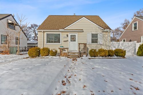 1596 W Marshall St, Ferndale, MI, 48220-3128 | Card Image