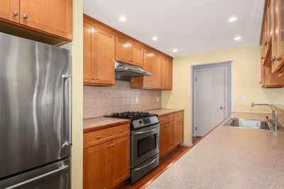 265 Elsinore St, House other with 3 bedrooms, 2 bathrooms and 4 parking in Concord MA | Image 3