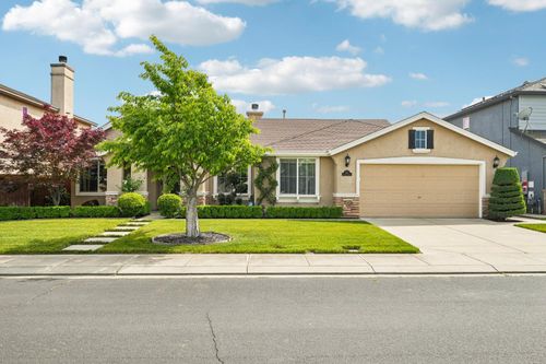 164 Legacy Street, Manteca, CA, 95337 | Card Image